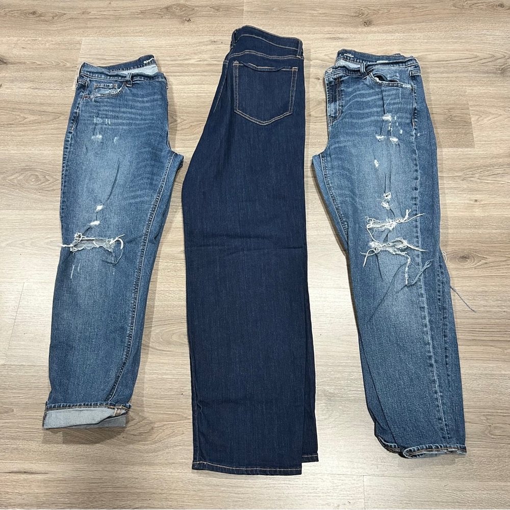 Old Navy Blue Distressed Mid Rise Boyfriend jeans lot